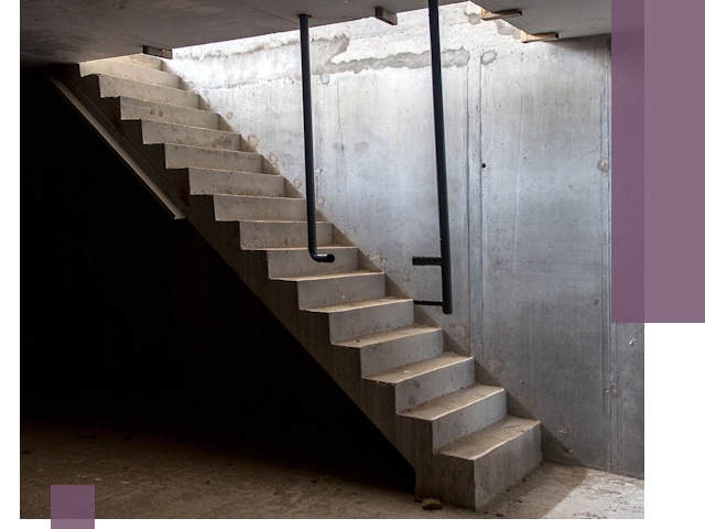 Изготовление и монтаж лестниц в подвале в Ахтубинске