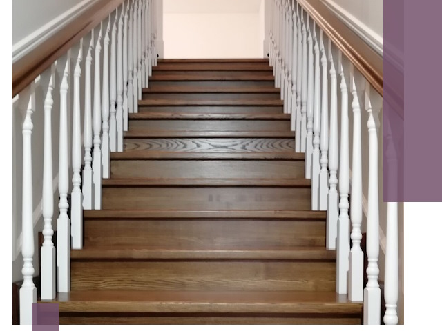 Лестницы из ясеня на заказ в Ахтубинске — изготовление и монтаж