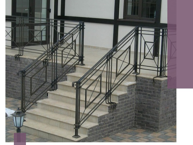 Перила для крыльца в Ахтубинске — монтаж, изготовление и установка