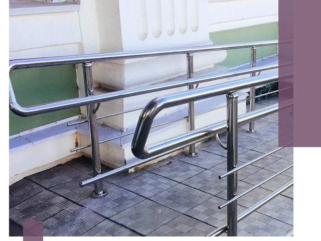 Ограждения пандусов из металла и нержавейки в Ахтубинске