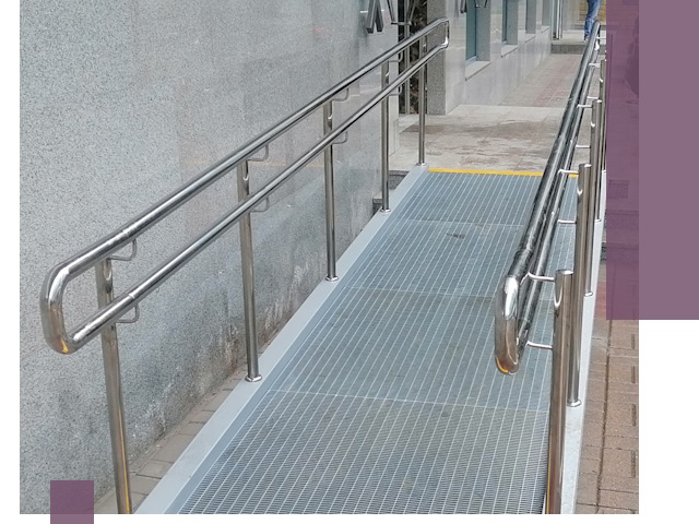 Пандусы для инвалидов в Ахтубинске — изготовление и монтаж