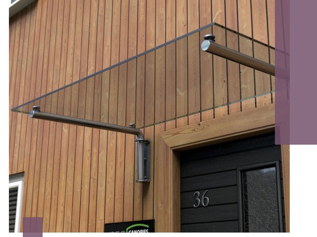 Стеклянные козырьки на входы и фасады в Ахтубинске