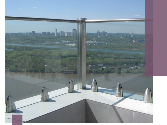 Стеклянные парапеты премиум класса в Ахтубинске для домов и бизнесов