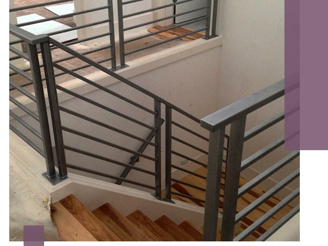 Изготовление поручней из металла и дерева в Ахтубинске